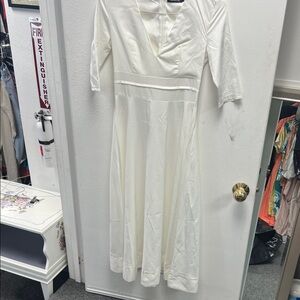 C2 White v neck  Neck 3/4 Sleeve Bridal Gown